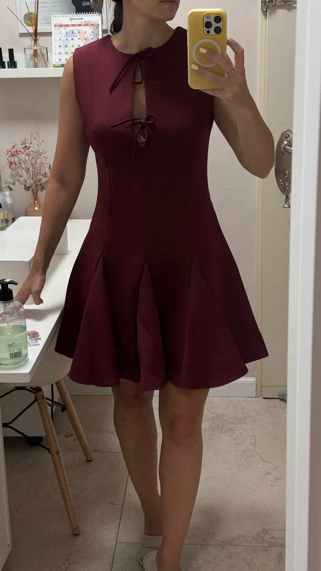 Women's Sleeveless O-Neck Mini Dress with Bow Details photo review