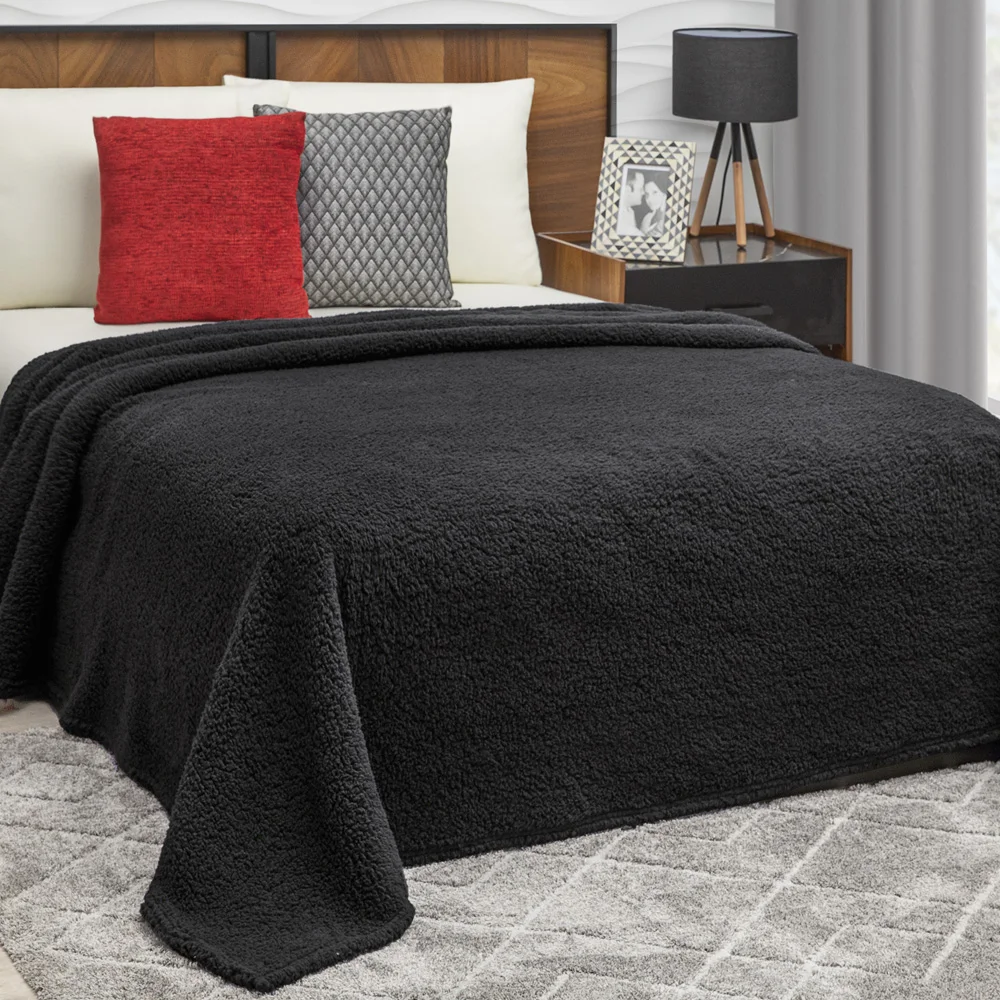 Cobertor de sherpa Alicante color negro, en tamaños matrimonial y king size, cobija térmica, extra suave con textura de sherpa, Marca Elefantito Hogar