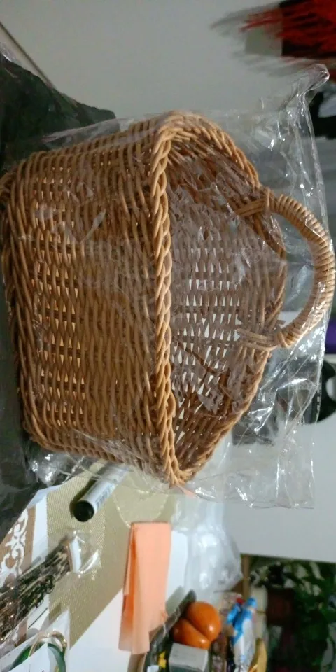 Wall Mounted Vegetable and Fruit Basket, Simulated Rattan Hanging Basket, Plastic Wall-mounted Hanging Basket, Home Decoration photo review