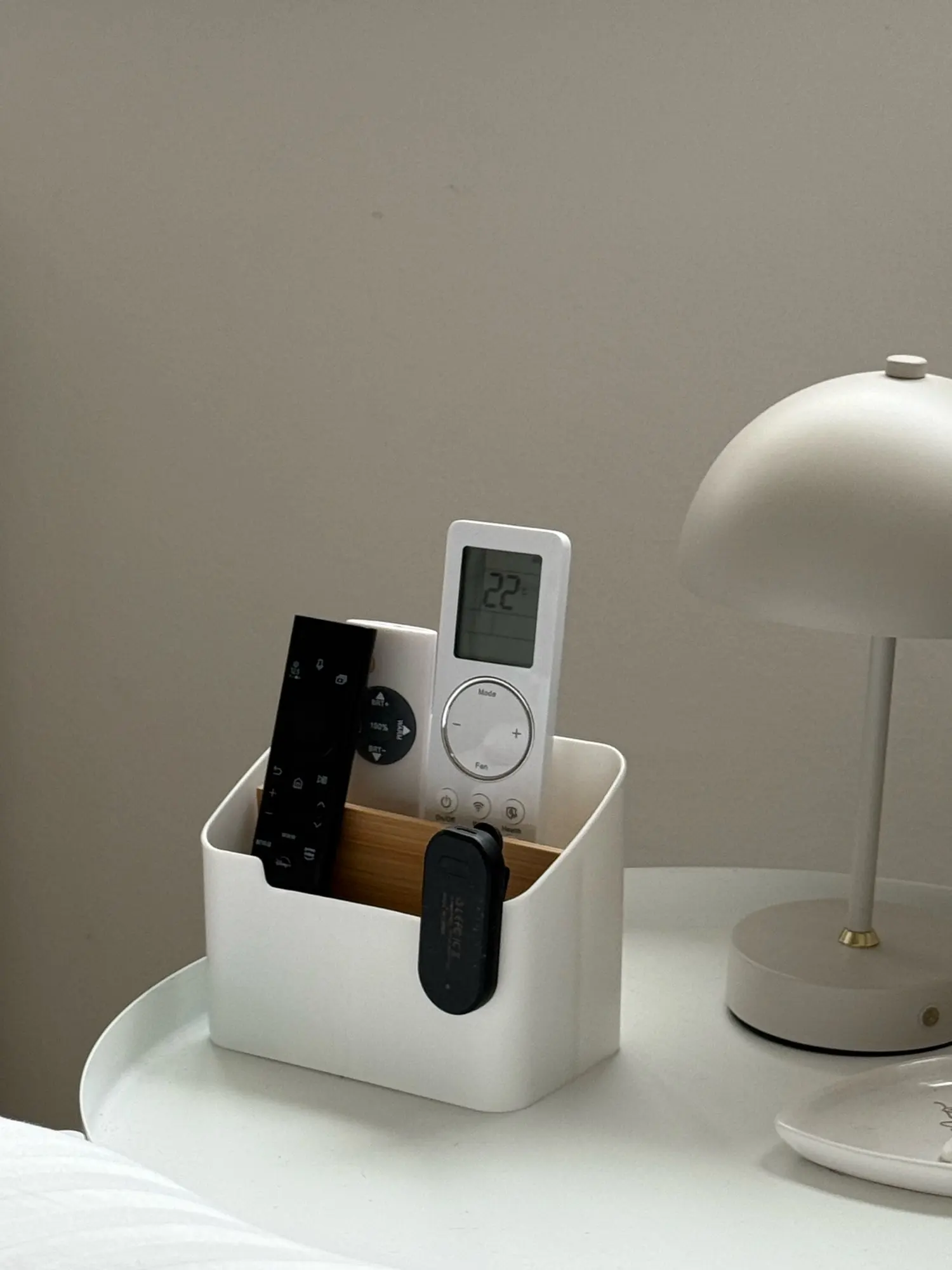 Practical Storage Box for TV Remotes & Air Conditioner Controls Elegant Remote Control Organizer Box for Living Room & Bedroom photo review