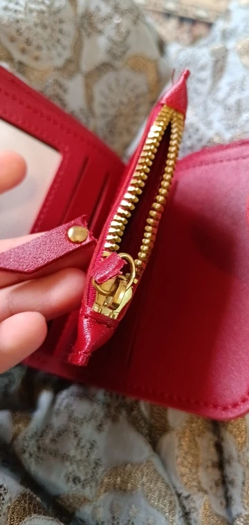 Small Luxury Leather Wallet with Zipper and Hasp photo review