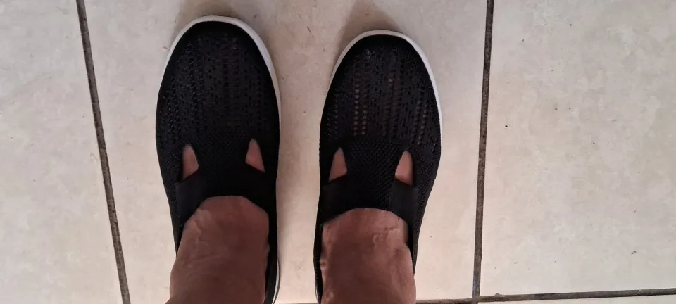 Zapatillas de deporte transpirables de Color sólido para mujer, zapatos para caminar ligeros sin cordones con suela suave, zapatos informales de punto bajos photo review