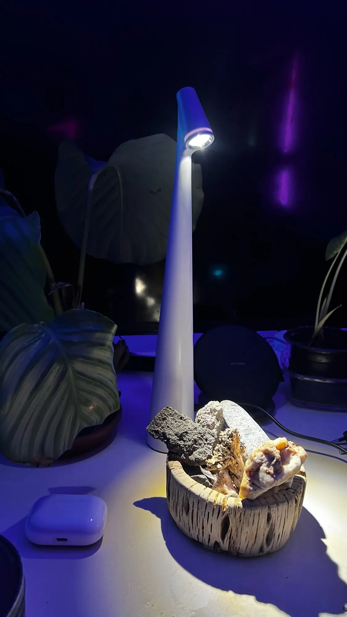 Touch Lume, Atmosphere Lighting, Desktop Decoration Lamp, Creative Bedside Table Lamp for Bedroom Ambiance and Study Serenity photo review