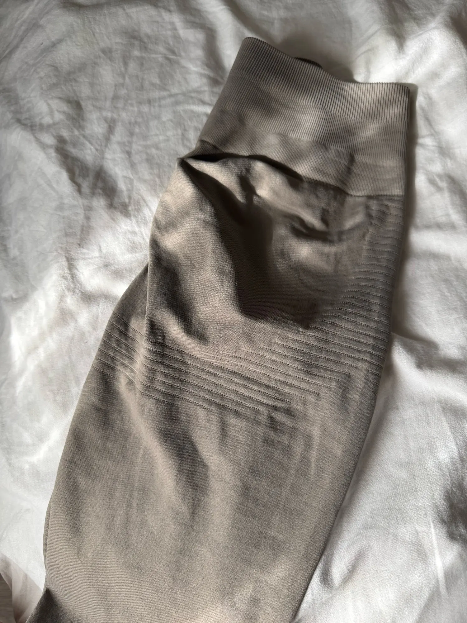 Elevate Your Workout with Luxurious Seamless Yoga Set photo review