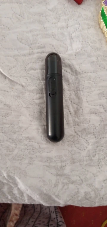 Nuevo recortador eléctrico de pelo de nariz, recortador de pelo de oreja, moldeador de cejas, profesional, seguro, indoloro, portátil para viajes de negocios y hogar photo review