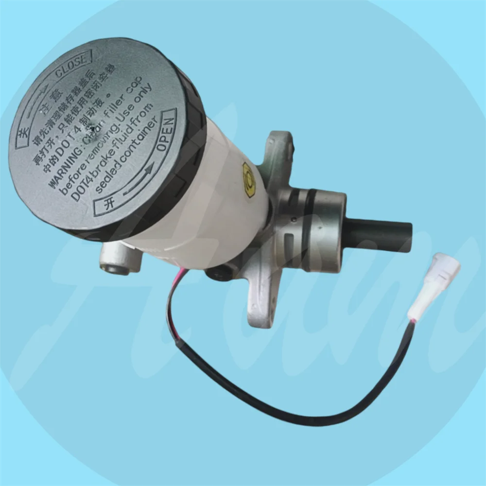 LHD Brake Master Cylinder Assy Without ABS For Suzuki Sidekick SQ420L 51100-67D10 5110067D10
