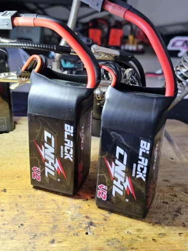 2PCS CNHL 4S 14.8V Lipo Battery 1100mAh 1300mAh 1500mAh 130C With XT60 Plug For FPV Airplane Drone Quadcopter Helicopter Hobby photo review