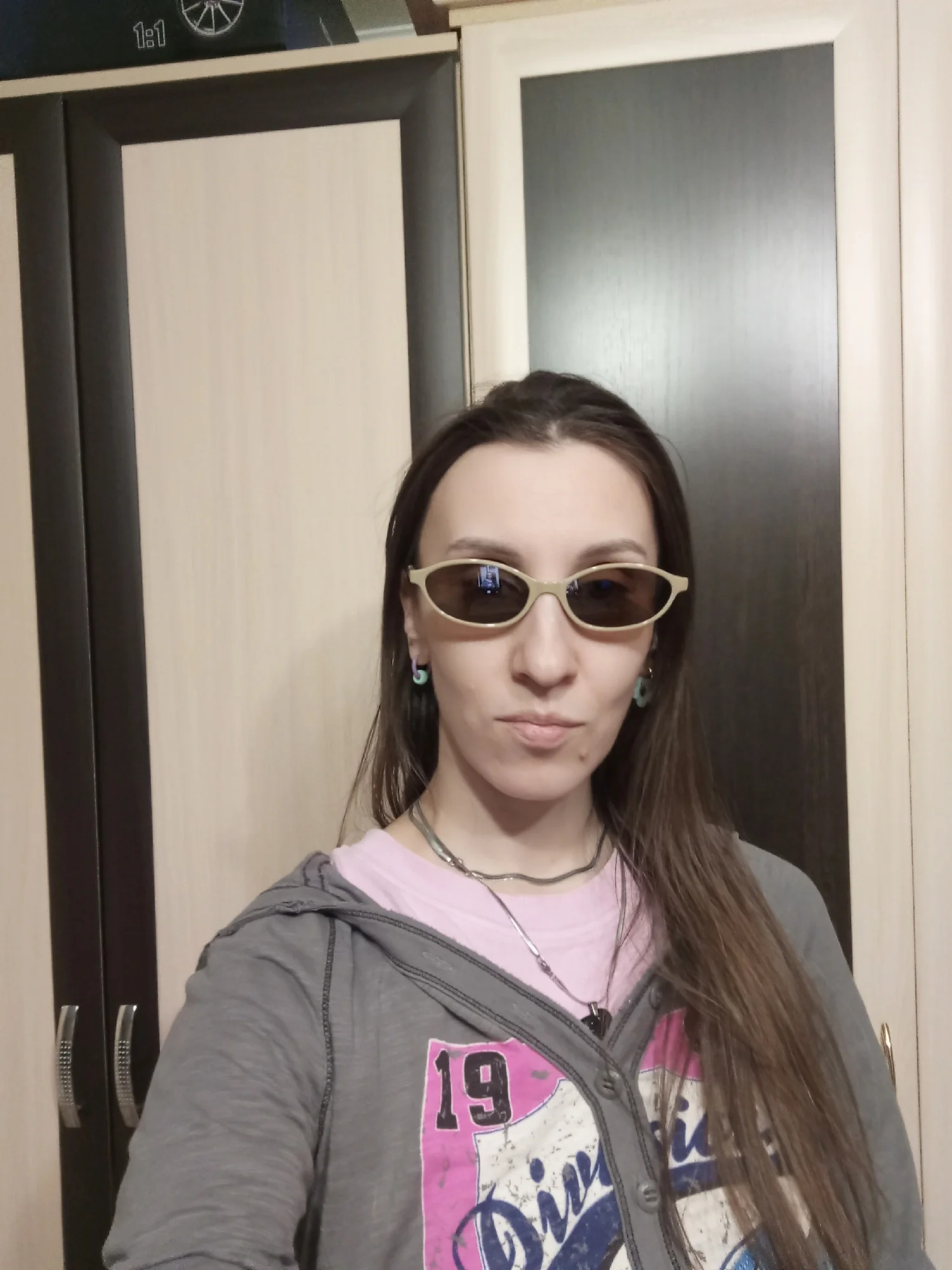 Cute Oval Small Frame Sunglasses Women Brown photo review