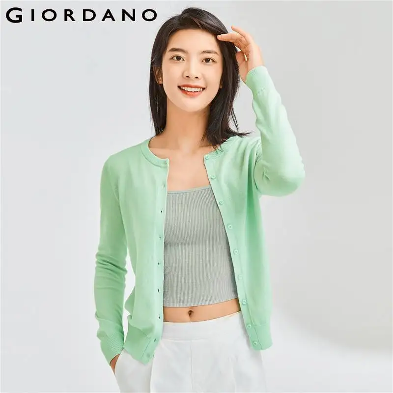 

Giordano Women Sweaters Lightweight Plain Crewneck Cardigan 14 Stich Crewneck Basic Plain Color Casual Cardigans 90351866