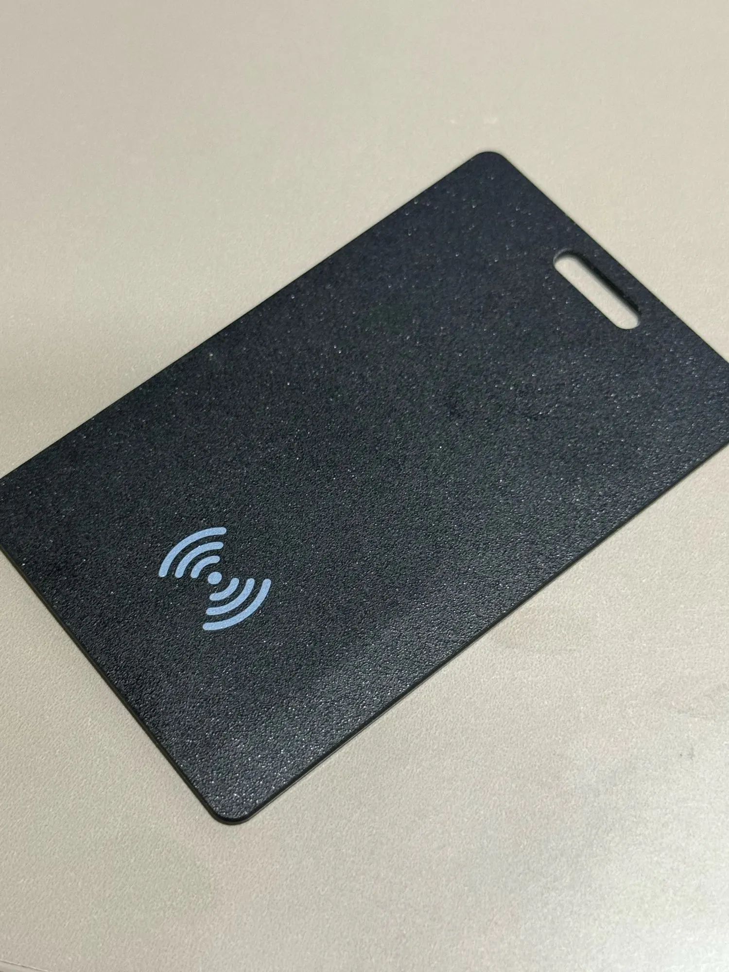 TrackiCard® - GPS Tracking Karte (1 Stück) photo review