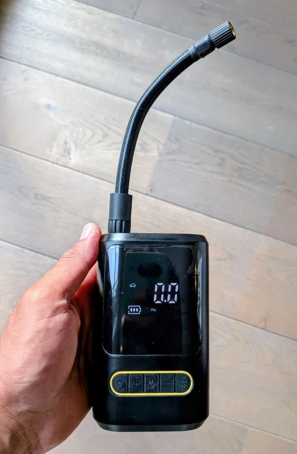 Compresseur D'air Portable Sans Fil - Gonfleur Pneus Digital 120W, Batterie Rechargeable Pour Voiture, Vélo - 6