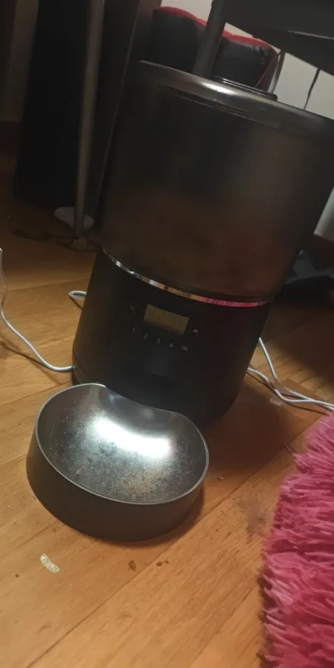 Distributeur automatique de nourriture 5L pour chiens et chats - programmable et contrôlable