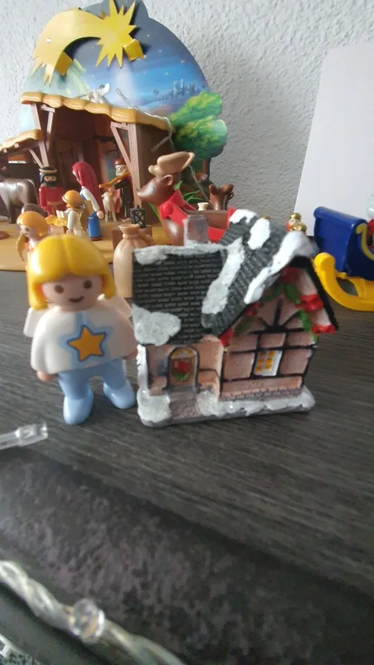 Decoraciones navideñas para el hogar, adornos para el hogar, regalo de Navidad para niños, decoración navideña de Año Nuevo 2025, luz nocturna para dormitorio con batería photo review