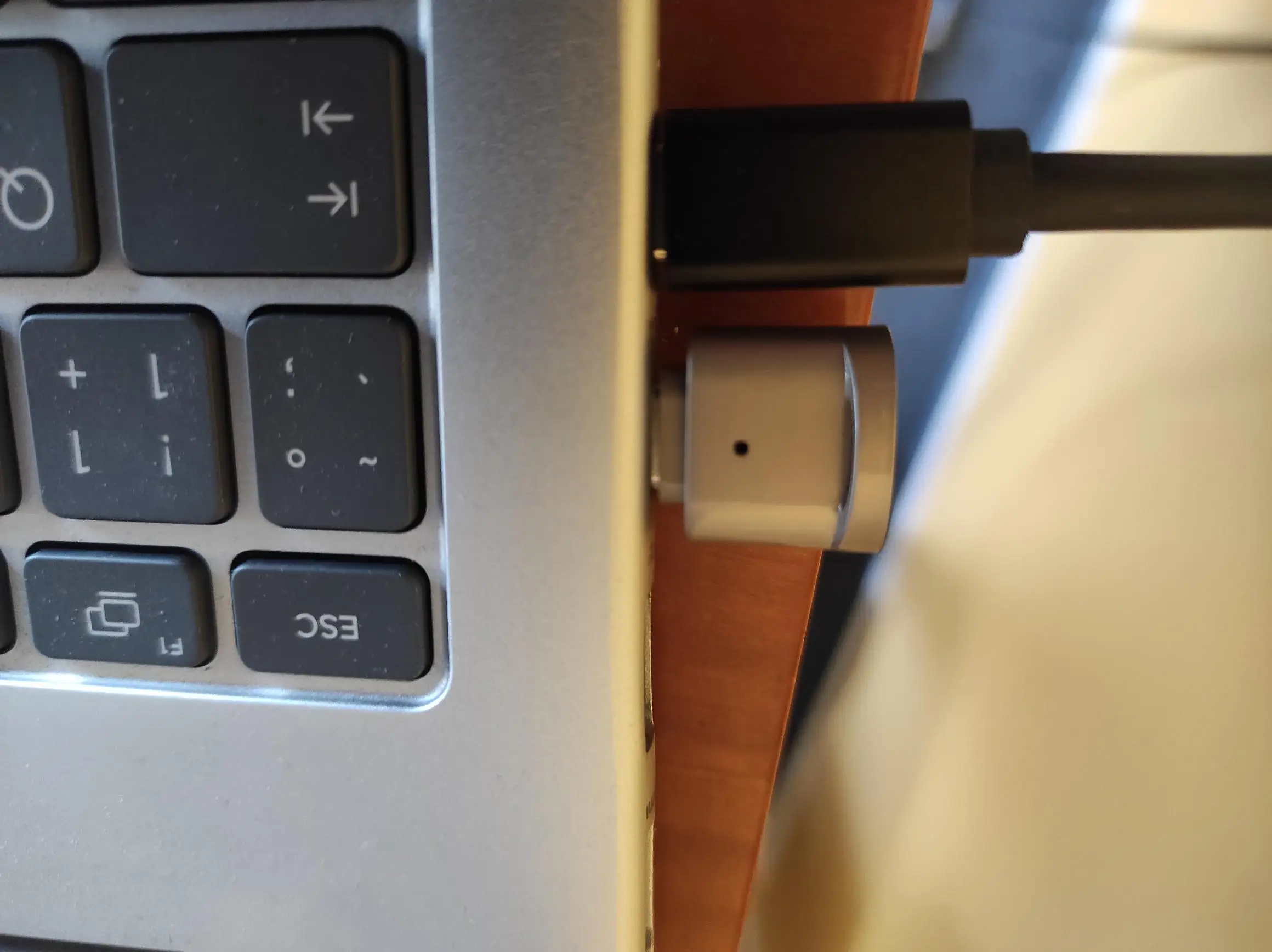 USB-C TF Card Reader with Zinc Alloy Case & USB Adapter photo review