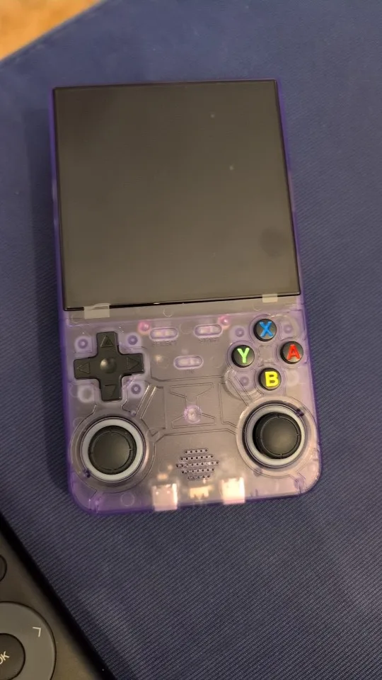 R36 ULTRA photo review