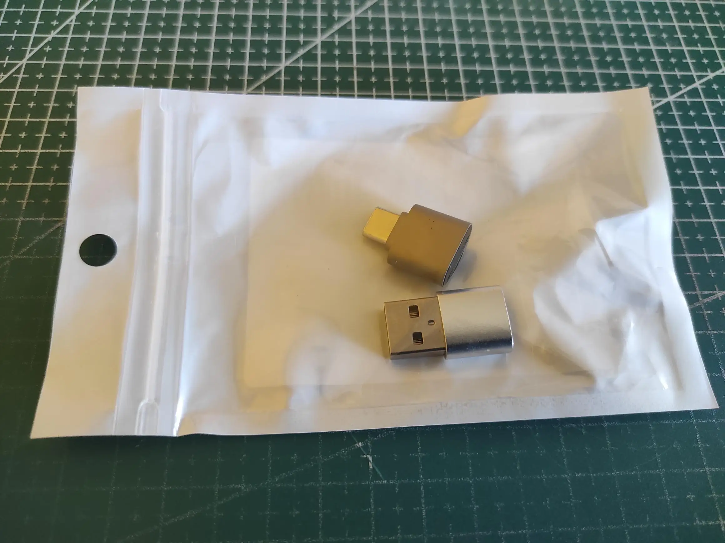 USB-C TF Card Reader with Zinc Alloy Case & USB Adapter photo review