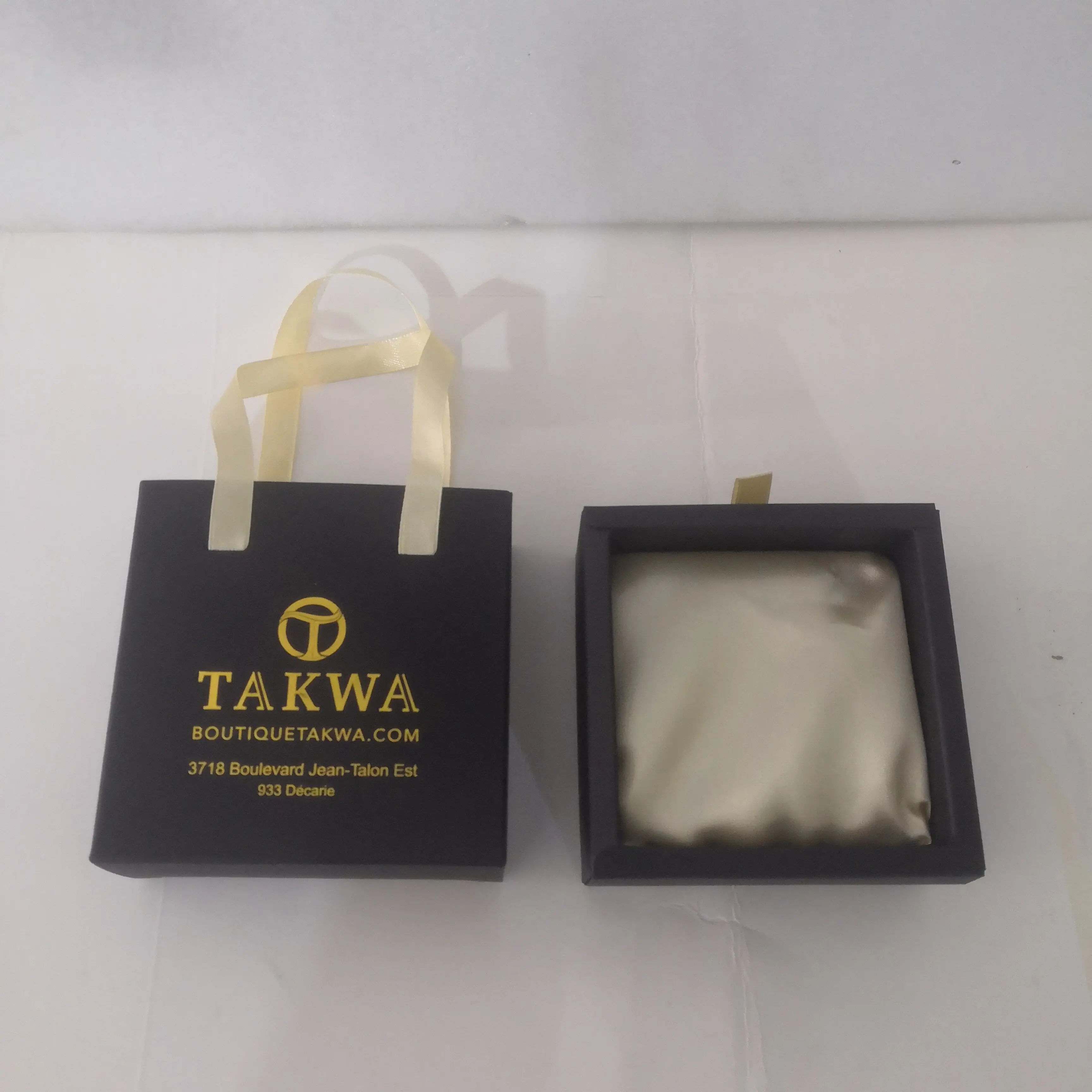 Wholesale 500pcs/Lot Custom Reusable Foldable Paper Slide Drawer Jewelry Boxes with Log... - SKU SDJB0933 - UGI Packaging