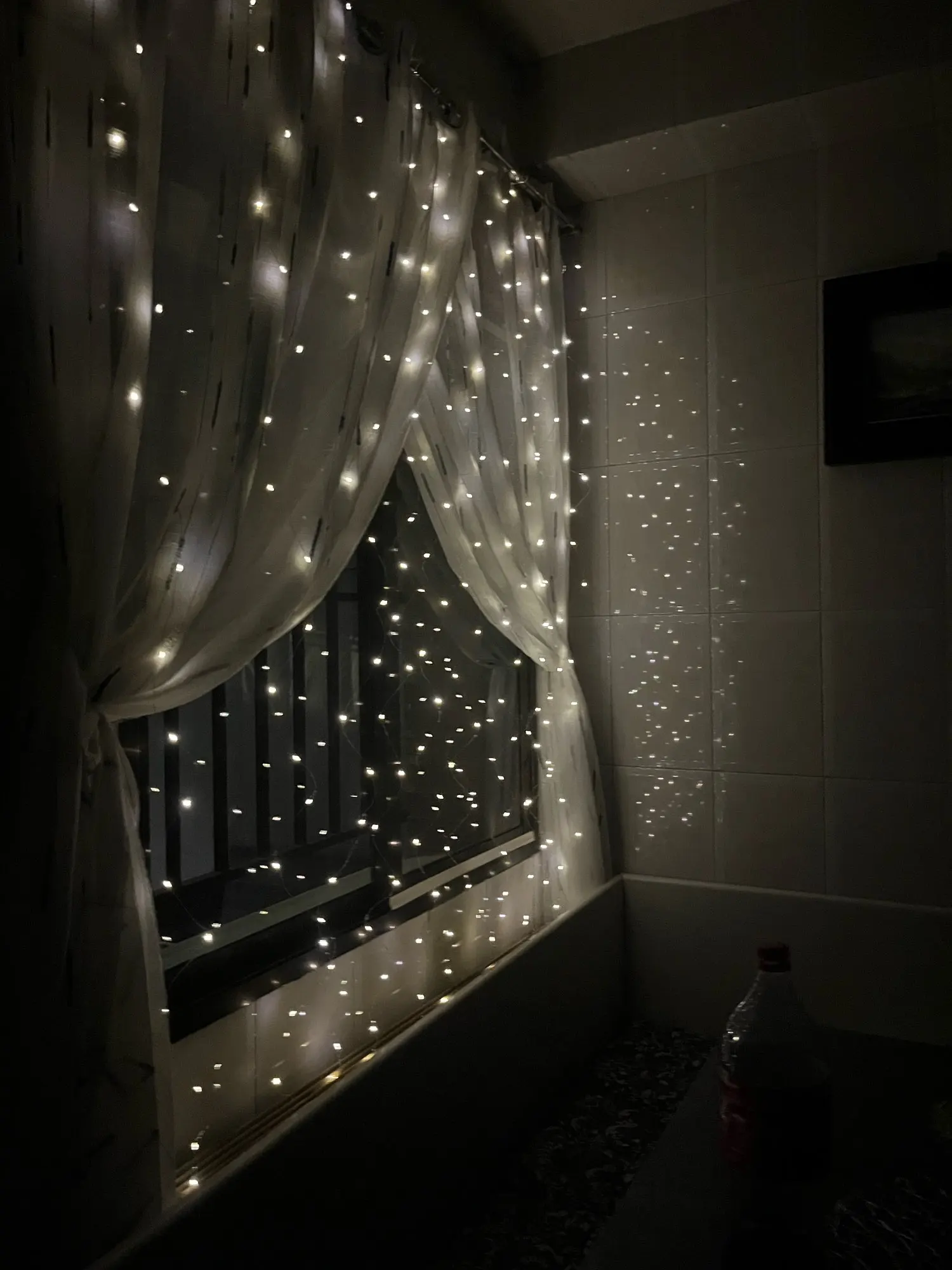 Cortina de luz LED Solar impermeable para exteriores, guirnalda de luces de hadas para decoración de patio, Navidad, 300LED photo review