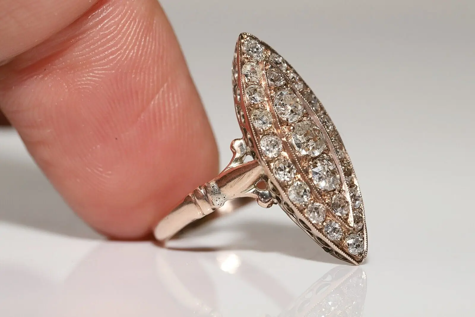 Рисунок 6 - Античное викторианское украшение