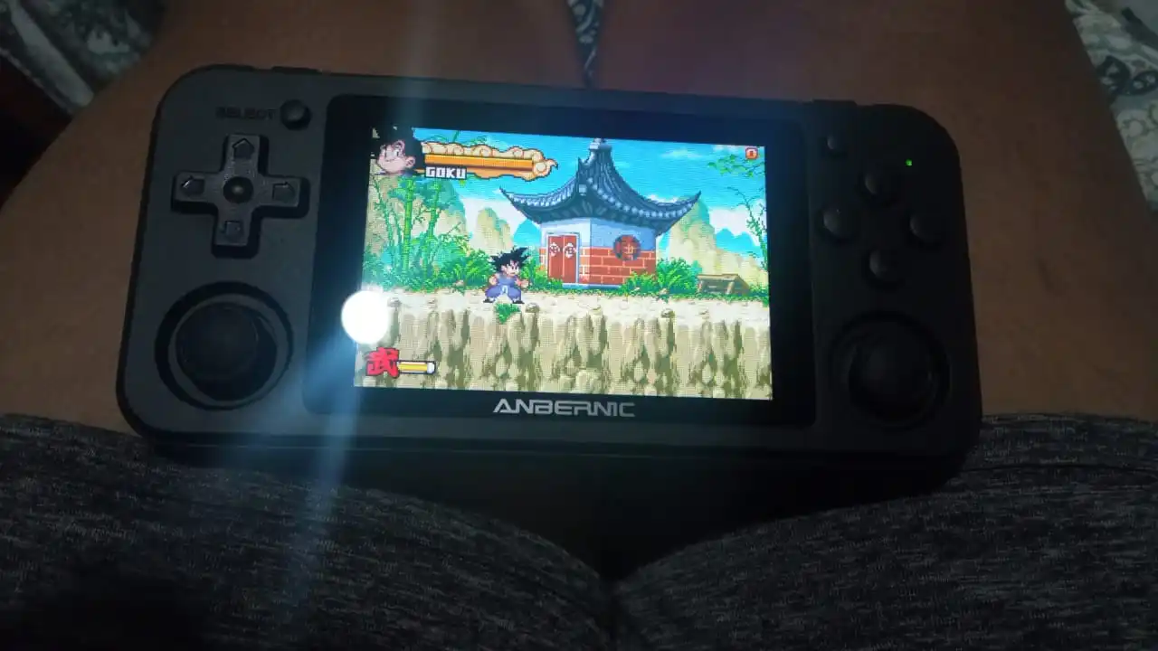 Console Rétro ANBERNIC RK3326 64G – Écran IPS 3.5", 2400 Jeux, Open Source, Portable photo review