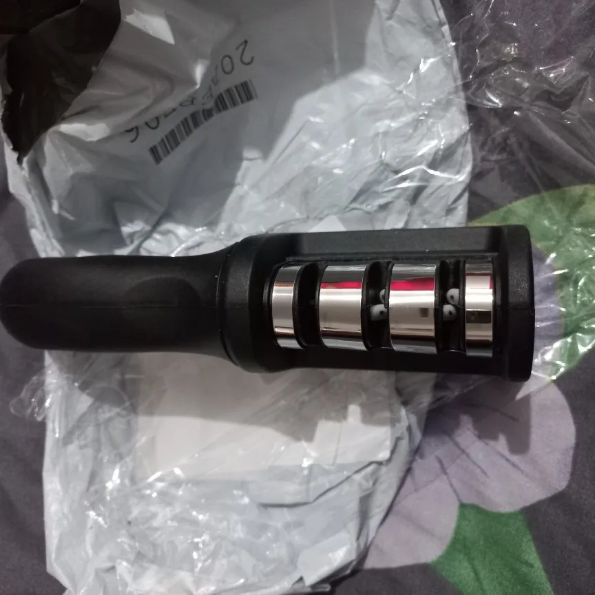 Tri Sharp: Black Three-Segment Knife Sharpener – Versatile, Handheld, Kitchen Essential photo review