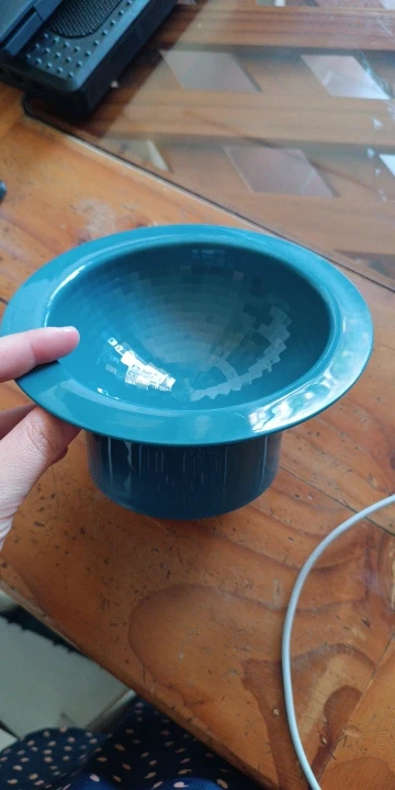 Large Capacity Pet Food Bowl - Featuring a 15-Degree Tilt Design, Shatterproof and BPA-Free Construction, Ensuring a Smooth Surface and Anti-Spill Functionality photo review