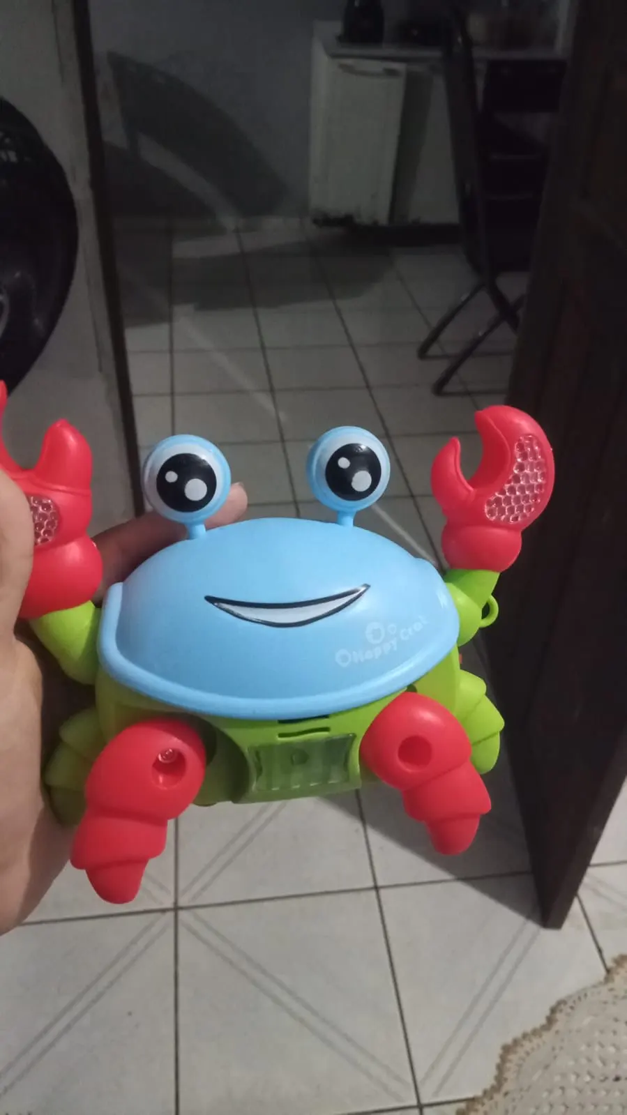 Brinquedo Caranguejo Fujão Musical Som Luz E Movimento photo review