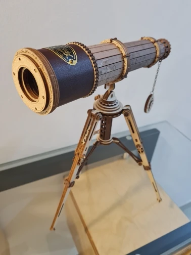 Monocular Telescope