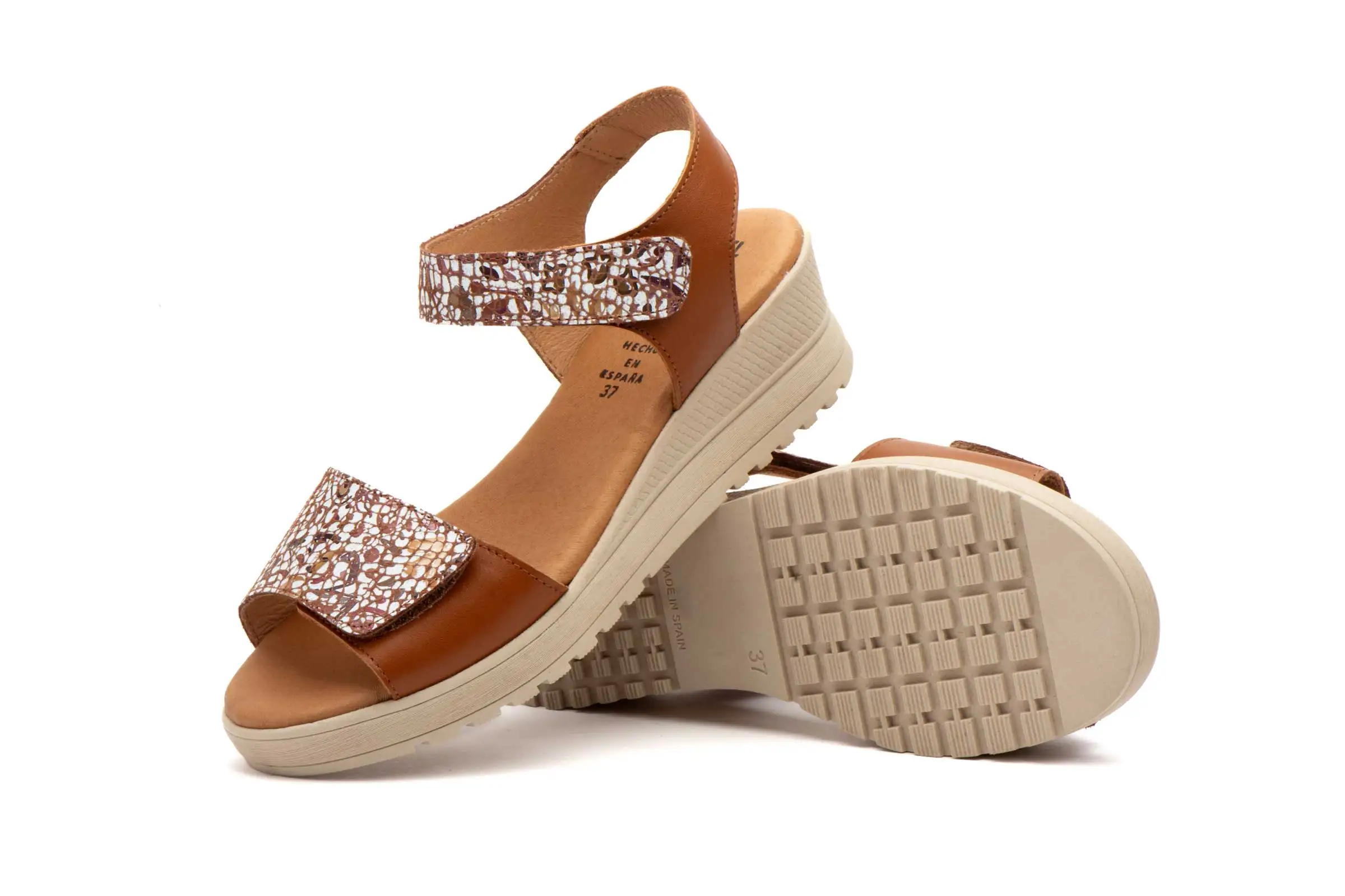 PlatiNum wedge sandals sole view