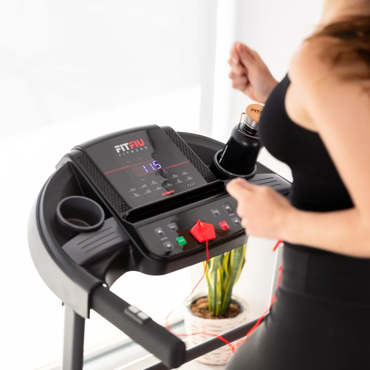 FITFIU Fitness MC-200 - Tapis roulant con inclinazione, pieghevole, ultracompatto e silenzioso, schermo LCD con 12 programmi, Walker con cardiofrequenzimetro, per casa/ufficio - immagine 4
