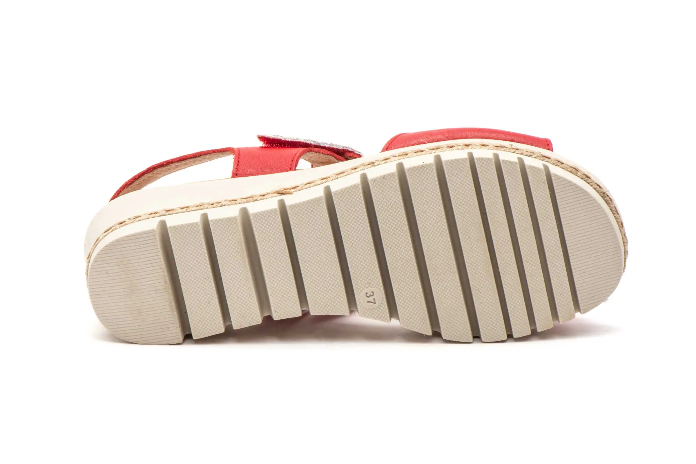 PlatiNum wedge sandals packaging