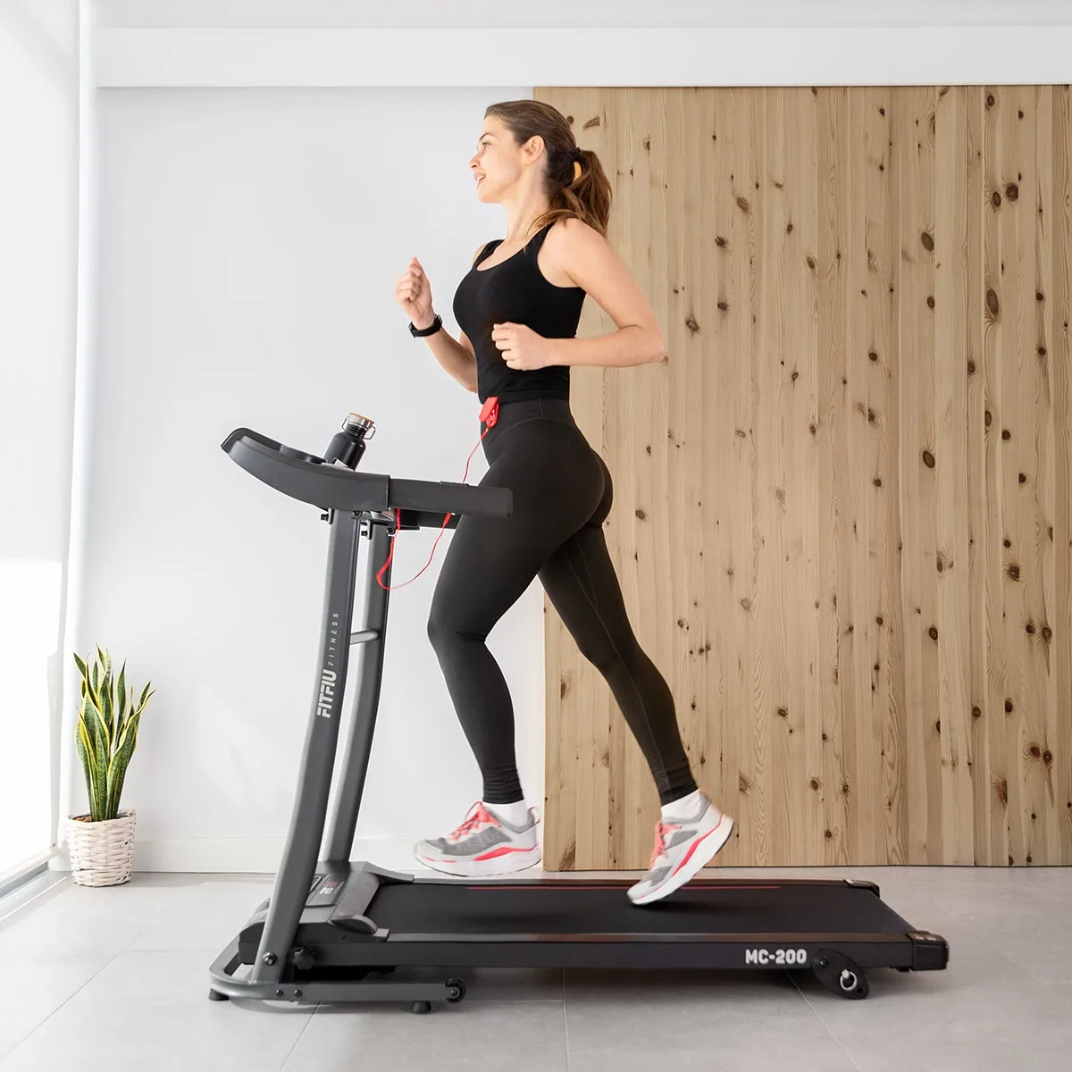 FITFIU Fitness MC-200 - Tapis roulant con inclinazione, pieghevole, ultracompatto e silenzioso, schermo LCD con 12 programmi, Walker con cardiofrequenzimetro, per casa/ufficio - immagine 2