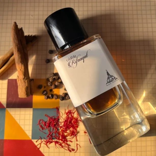 Rifaaqat Paris Corner EDP 85ml Profumo Arabo | Unisex con una sofisticata fragranza orientale | Esclusivo, Elegante e Durevole - immagine 7