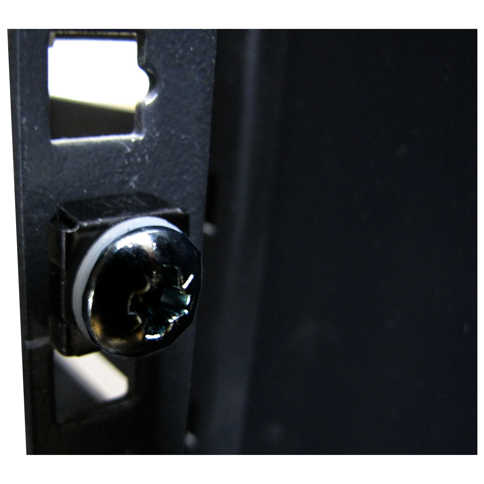 Tornillos M6 X 12 Mm Con Tuerca Enjaulada - Pack De 20 Unidades Para Racks 19" (Color Negro)