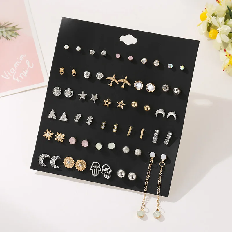 

JWEIJIAO 2020 Plane Round Crystal Moon Charm Small Stud Earrings Handmade Party Geometric Jewelry Women's Ear Accessories E0196