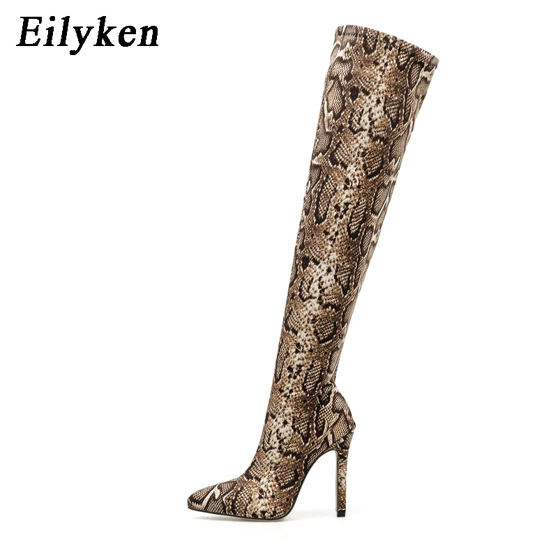 Eilyken/модные зимние сапоги из искусственной кожи под змеиную кожу; женские сапоги до колена; женская пикантная обувь на высоком каблуке с острым носком для вечеринок