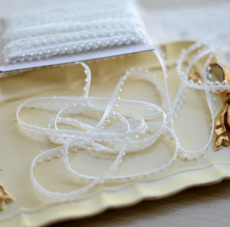 Lace Ribbon Lace Garment Accessories Lace Sewing Supplies Lace Decoration Lace Accessories Lace Sewing Accessories 3 Meters White Water Soluble Lace Applique Trim Embroidery Flower Lace Ribbon DIY Clothing Dress Sewing Decor 6mm