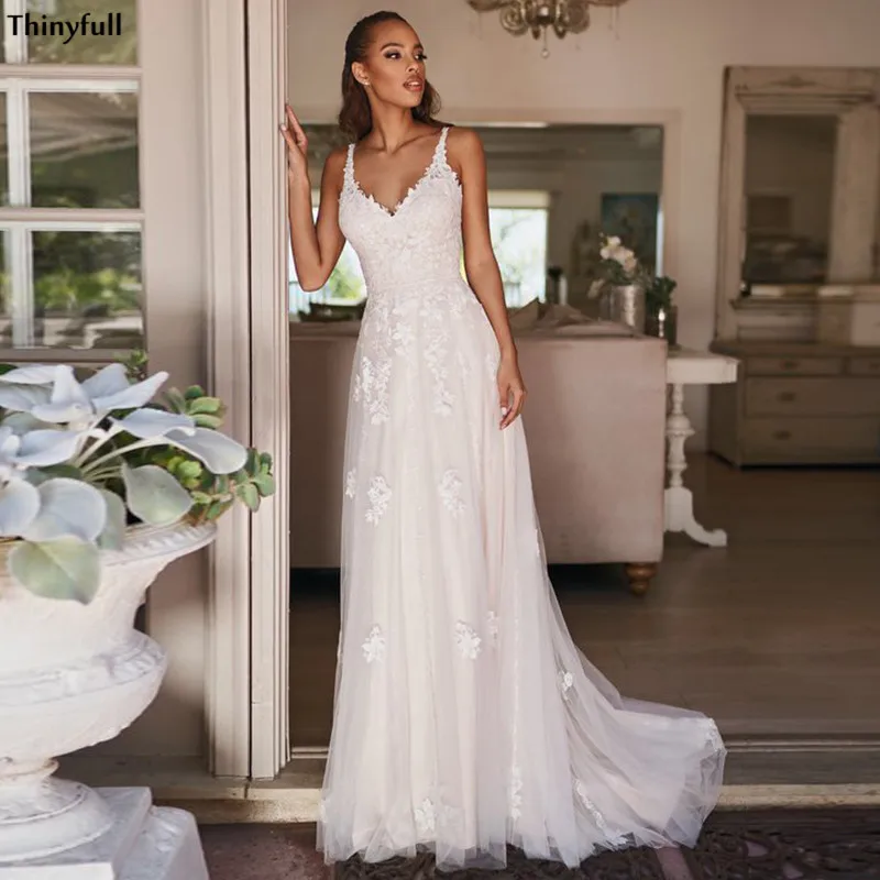 

Thinyfull Elegant Lace Wedding Dresses Beach V-Neck Appliques Backless Beach Princess Mariage Gowns Customized Abito Da Sposa