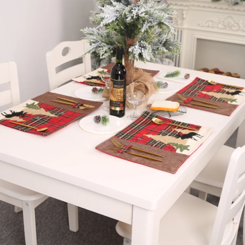 Best 4PCS Christmas Placemats Knife and Fork Table Mats Cover Christmas Dinner Decoration Christmas Insulated Table Mat Home Cra