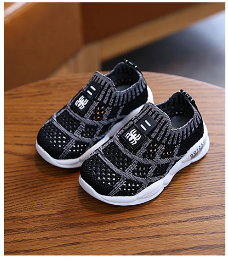 Infantil da Criança Sapatos de Fundo Crianças Walkers Sapatos Respirável Meninas Menino Casual Malha Macio Confortável Não-deslizamento Recorte 16 High Quality Mamãe e Bebê