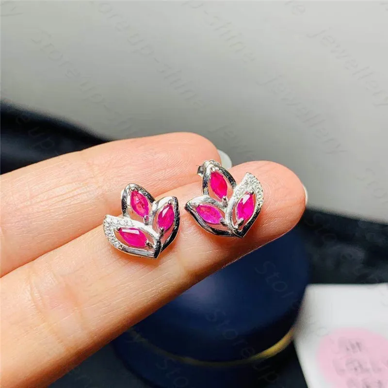 

Серьги женские из серебра 925 пробы, с рубином