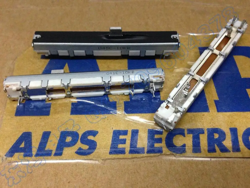 

2PCS/LOT .ALPS 6 cm sliding potentiometer single linked B10K 5MM shaft..