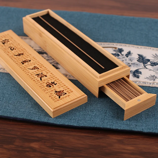 평화로운 분위기를 위한 레트로 불교 향 홀더