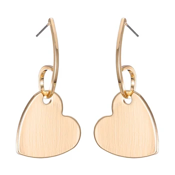 

2020 European and American Personality Fashion Wild Small Metal Peach Heart Love Plating Brushed Effect Earrings