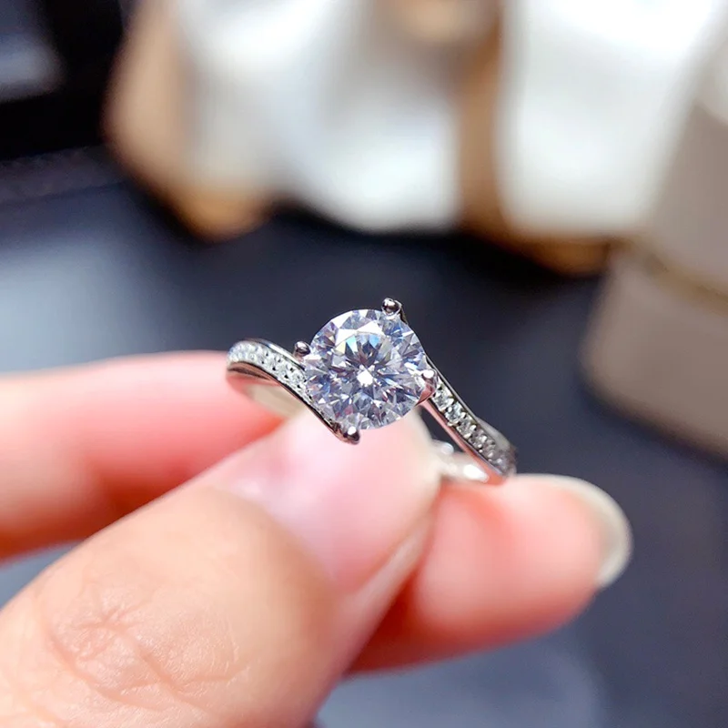 Moissanite Anello Di Fidanzamento Per Le Donne Del Partito Del Regalo 1Ct 6.5 Millimetri Vvs Lab Diamante Testo Passato Gioielleria Raffinata Reale De