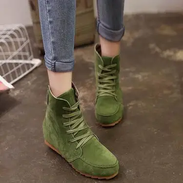 Популярные женские ботинки; обувь на плоской подошве с круглым носком; Ботинки martin; женские ботинки; однотонная женская повседневная обувь на шнуровке; удобная Осенняя обувь - Цвет: Зеленый