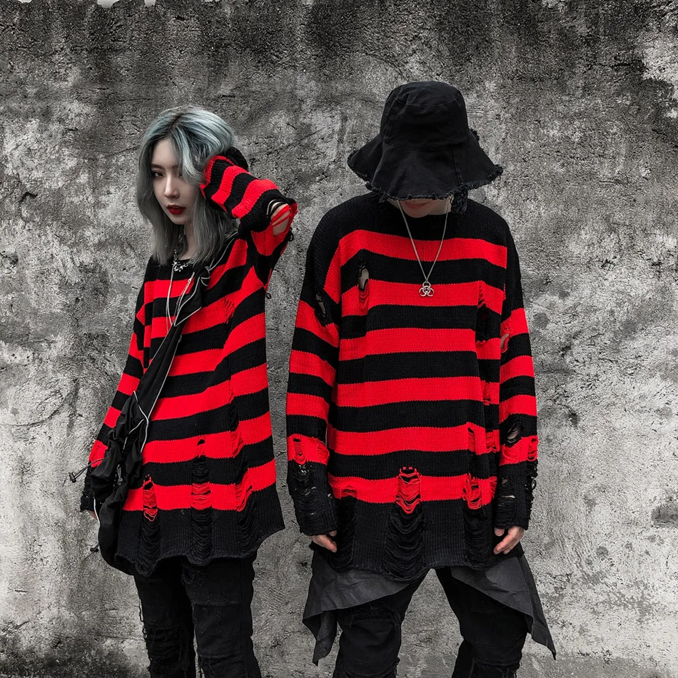 

High Street Retro Punk Rock Hombre Red and Black Stripes Sweater Men Loose Hole Tassel Wool Sweater Pull Homme