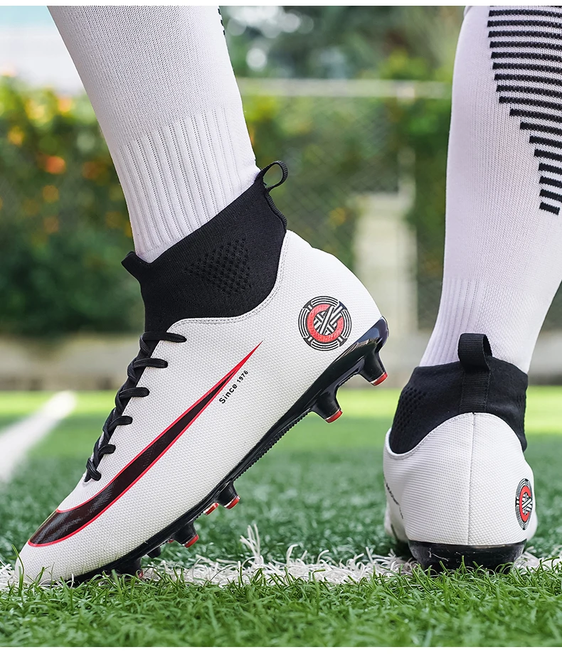 Футбольная обувь для мужчин; Футбольные Детские домашние кроссовки; сверхтонкие футбольные оригинальные удобные водонепроницаемые ботинки; цвет белый, черный