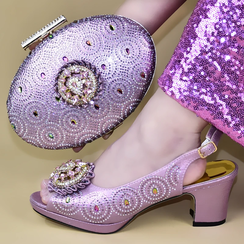 Итальянский комплект из туфель и сумочки, вечерние женские Босоножки на каблуке и сумочка в комплекте, вечерние туфли-лодочки со стразами - Цвет: Розовый