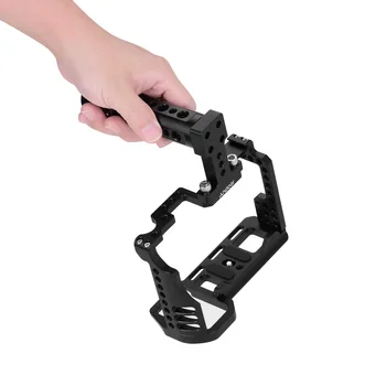 

Andoer Video Camera Cage + Top Handle Kit Aluminum Alloy with Cold Shoe Mount 1/4 Inch 3/8 Inch Screw Holes for Sony A7R4 A7R IV